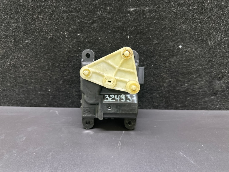 Моторчик заслонки печки HONDA ACCORD COUPE 03-07 2003 J30A4 79160-SDN-A01 Б/У