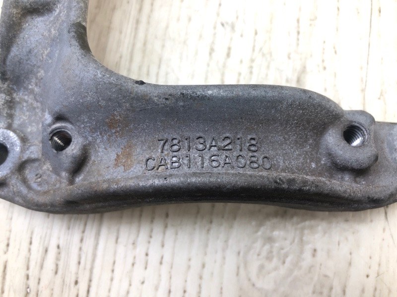 Кронштейн компрессора кондиционера LANCER X 10 07-15 2010 2.0 4B11