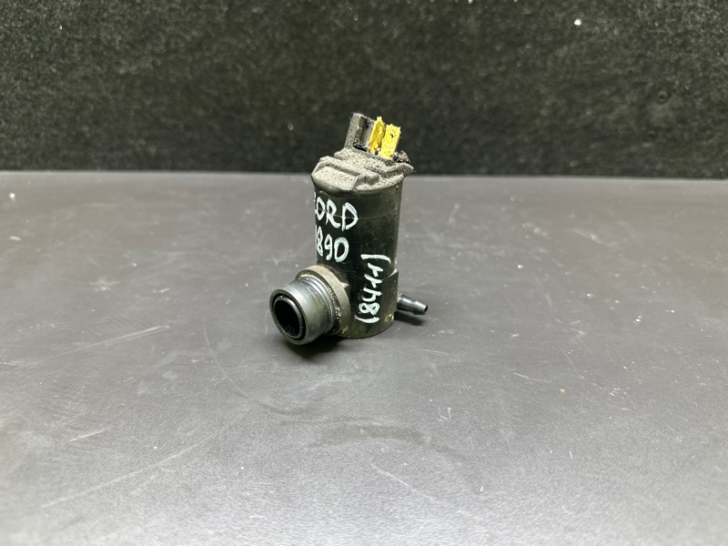 Запчасть насос омывателя стекла HONDA ACCORD COUPE 03-07 2003 J30A4 38512-SC4-673 Б/У Насос омывателя стекла HONDA ACCORD COUPE 03-07 2003 J30A4 38512-SC4-673 Б/У