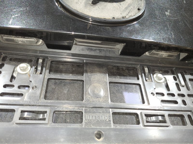 Крышка багажника AURIS 13-18