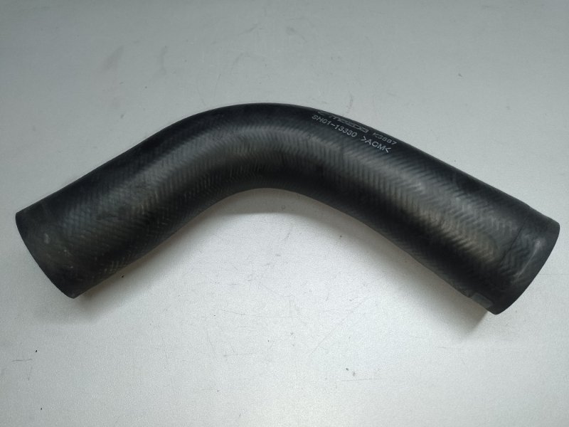 Патрубок интеркулера MAZDA CX-5 (KE) 11-17 2.2 Diesel SH01-13-330D Б/У