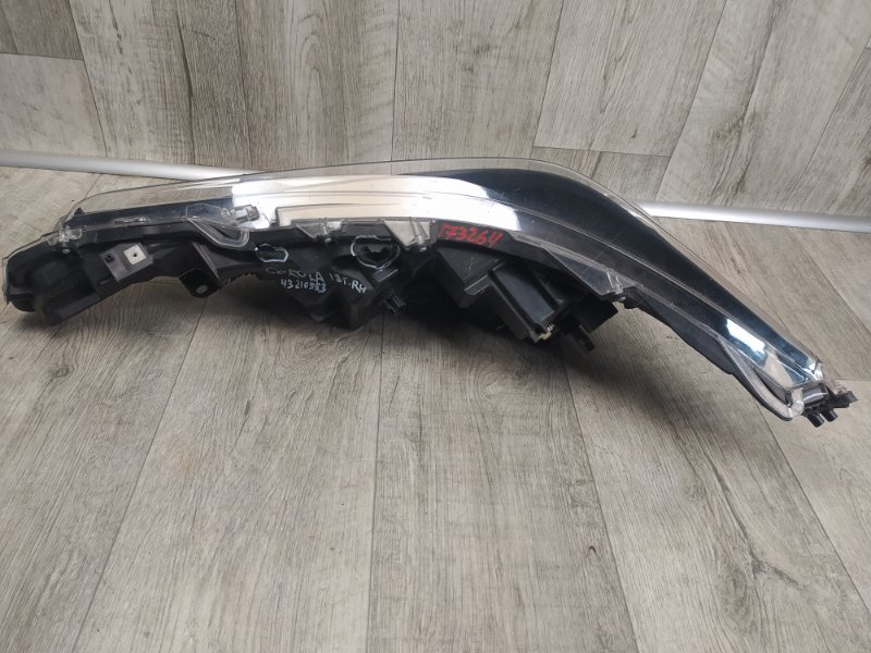 Фара передняя правая COROLLA 18- Фара передняя правая COROLLA 18-