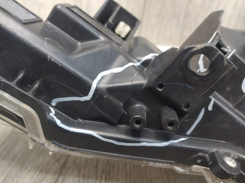 Фара передняя правая COROLLA 18- Фара передняя правая COROLLA 18-