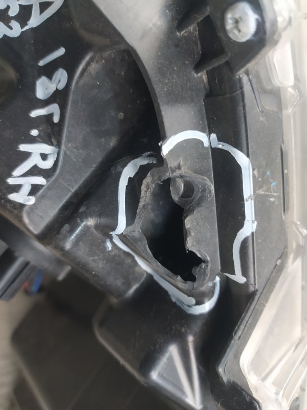 Фара передняя правая COROLLA 18- Фара передняя правая COROLLA 18-