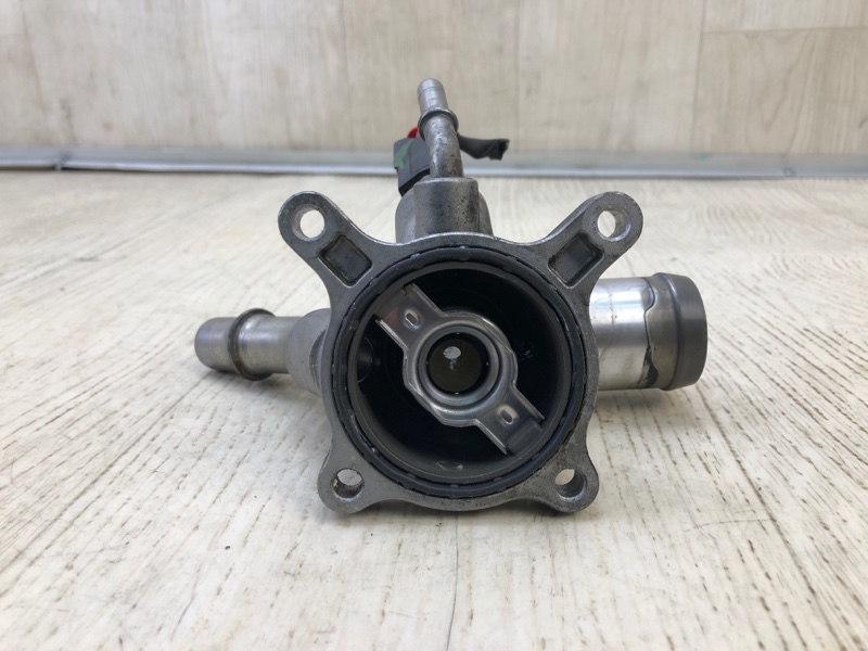 Корпус термостата CHEROKEE 14- 2016 2.4 ED8