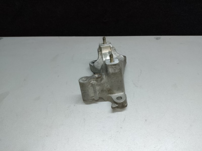 Кронштейн промежуточного вала MAZDA CX-5 (KE) 11-17 2.2 Diesel Кронштейн промежуточного вала MAZDA CX-5 (KE) 11-17 2.2 Diesel