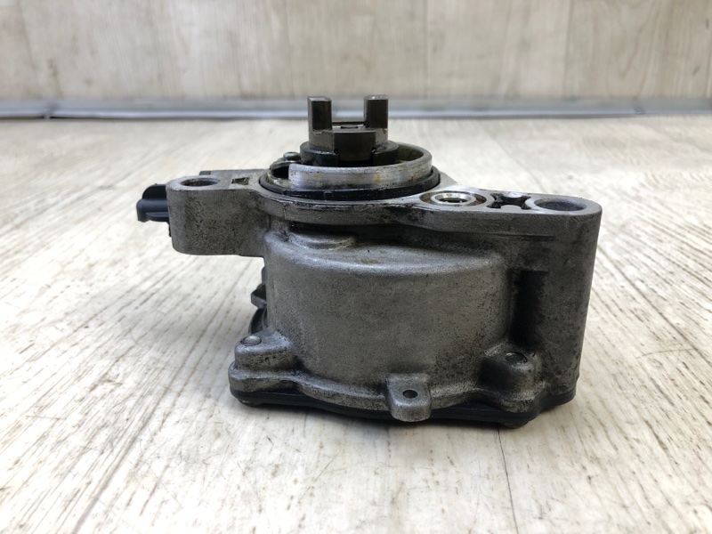 Вакуумный насос JEEP CHEROKEE 14- 2.4 ED8 Вакуумный насос JEEP CHEROKEE 14- 2.4 ED8