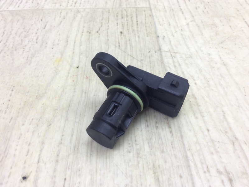 Датчик положения распредвала HYUNDAI SONATA LF 2014- 2015 2.0 G4NG 39350-2E600 Б/У