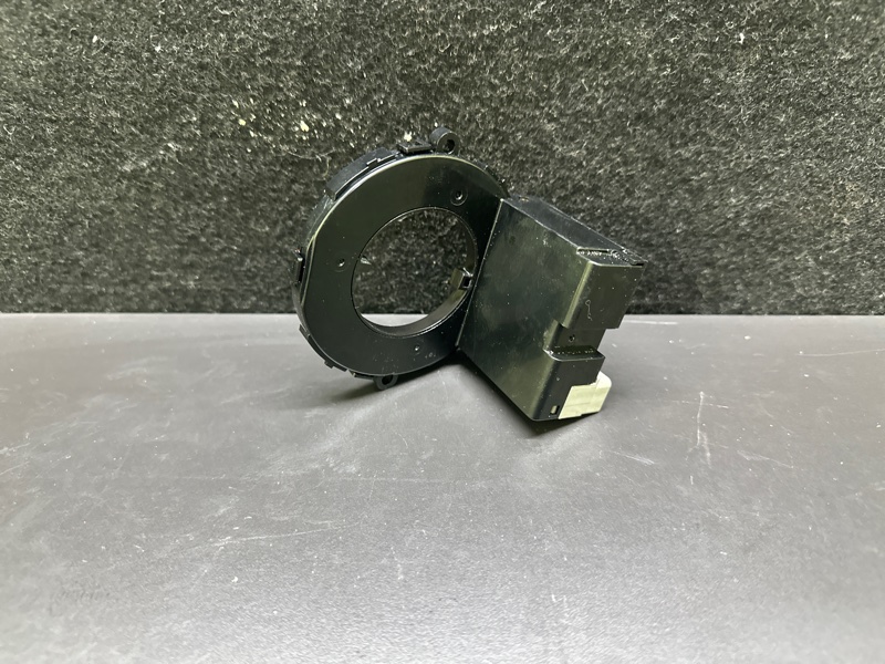 Датчик угла поворота руля LS460 06-12 2007 XF40 4.6 1UR-FSE
