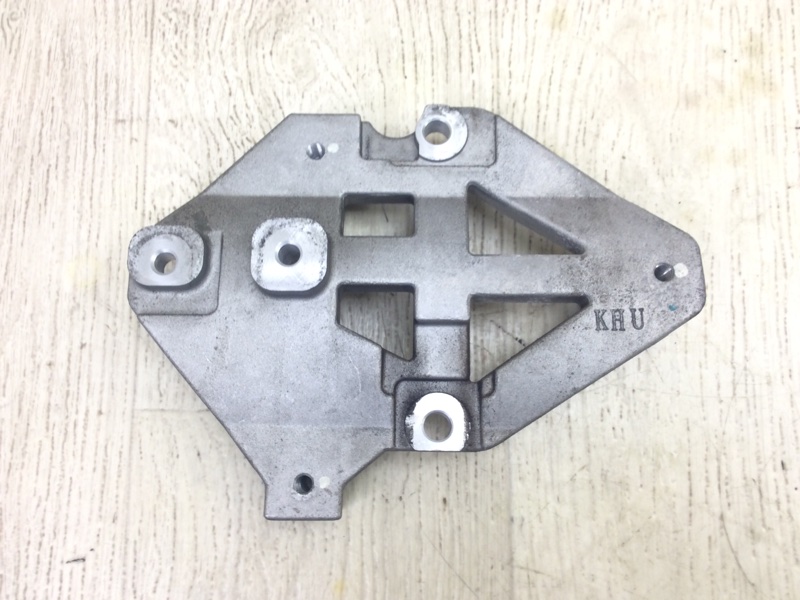 Кронштейн компрессора кондиционера SONATA LF 2014- 2015 2.0 G4NG