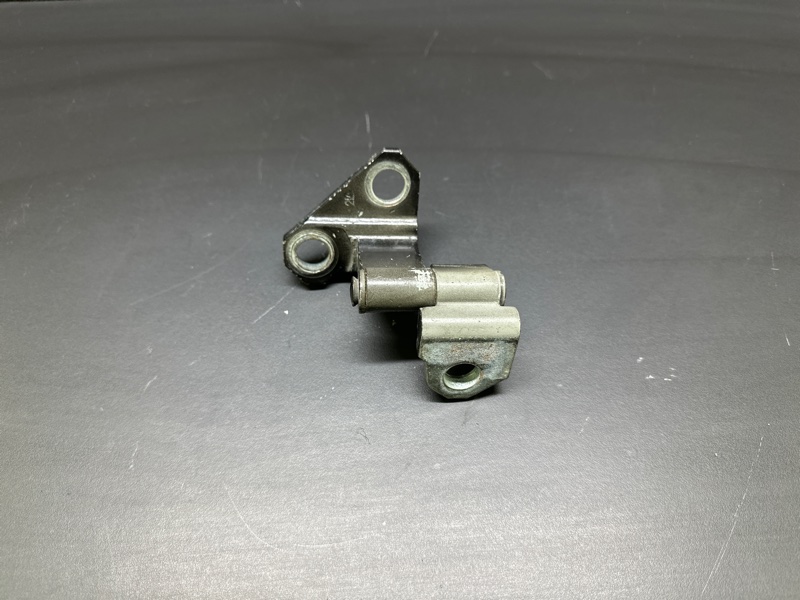 Петля двери верхняя передняя левая LEXUS LS460 06-12 XF40 4.6 1UR-FSE