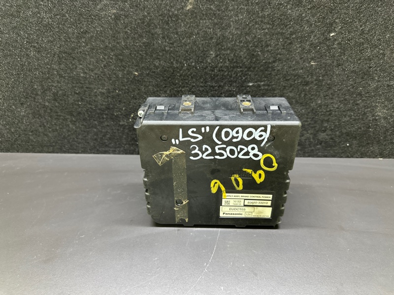 Запчасть блок электронный LEXUS LS460 06-12 2007 XF40 4.6 1UR-FSE 89680-33010 Б/У Блок электронный LEXUS LS460 06-12 2007 XF40 4.6 1UR-FSE 89680-33010 Б/У