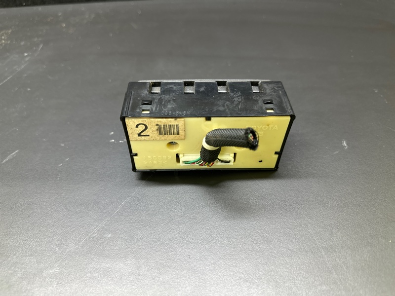 Блок кнопок консоли LS460 06-12 2007 XF40 4.6 1UR-FSE