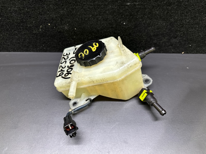 Бачок главного тормозного цилиндра LEXUS LS460 06-12 2007 XF40 4.6 1UR-FSE 47220-50230 Б/У