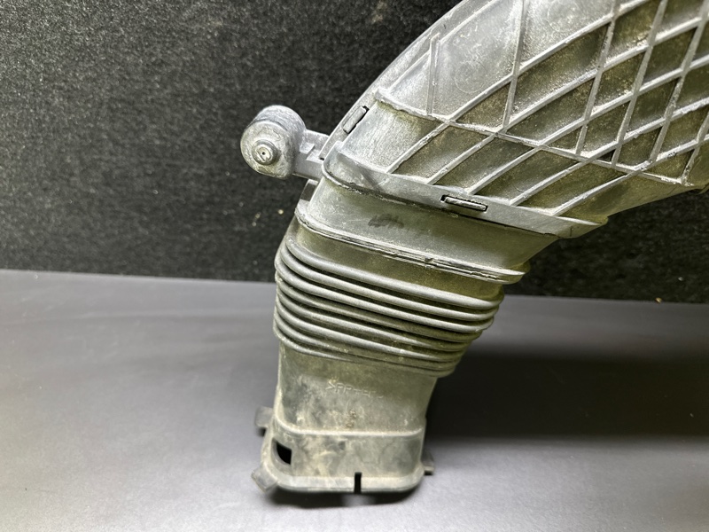 Воздухозаборник LS460 06-12 2007 XF40 4.6 1UR-FSE