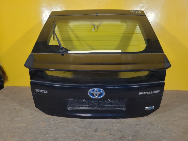 Запчасть крышка багажника TOYOTA PRIUS - 30 09-17 6700547251 Б/У Крышка багажника TOYOTA PRIUS - 30 09-17 6700547251 Б/У