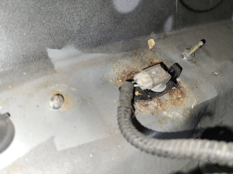 Крышка багажника RX300/330/350/400 03-09