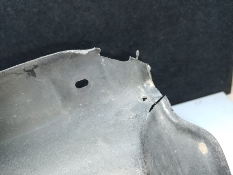 Защита двигателя правая TOYOTA MATRIX 02-08 ZZE132 1.8L 1ZZ-FE