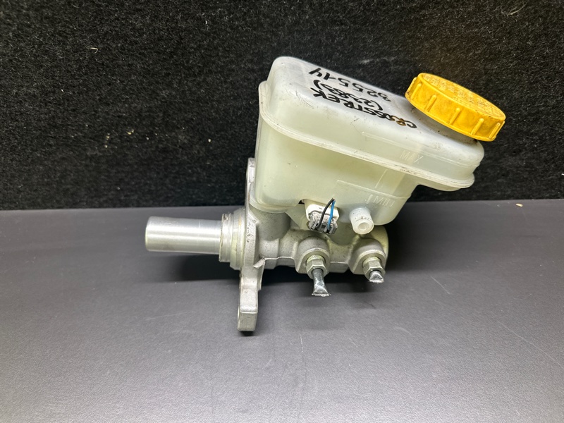 Главный тормозной цилиндр SUBARU CROSSTREK 12-17 2015 GP FB20X e-Boxer 26401FJ071 Б/У