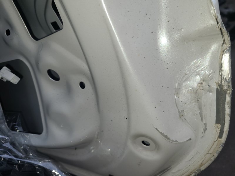 Крышка багажника CT200 17-