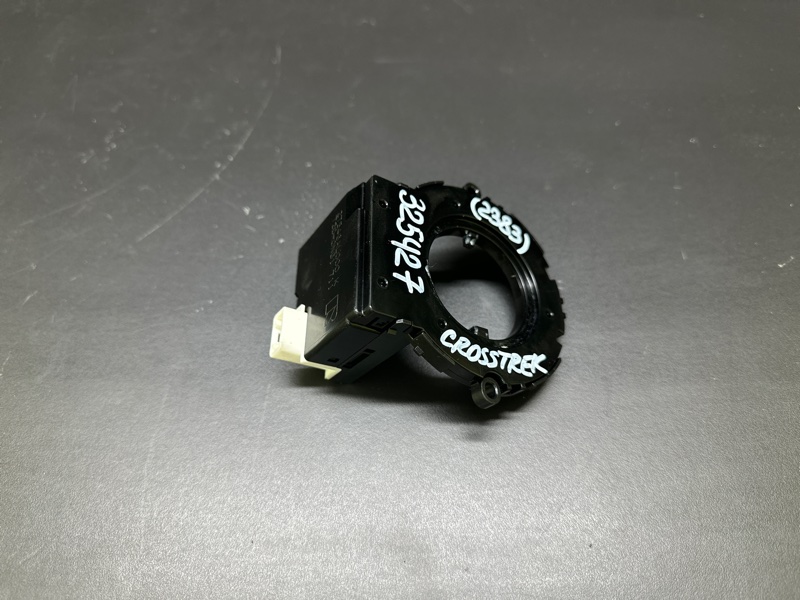 Запчасть датчик угла поворота руля SUBARU CROSSTREK 12-17 2015 GP FB20X e-Boxer 27549AL000 Б/У Датчик угла поворота руля SUBARU CROSSTREK 12-17 2015 GP FB20X e-Boxer 27549AL000 Б/У