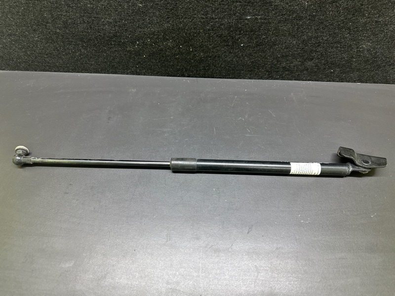 Амортизатор крышки багажника левый CROSSTREK 12-17 2015 GP FB20X e-Boxer