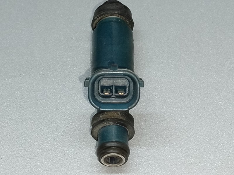 Форсунка топливная GX470 02-09 2003 UZJ120L 4.7 2UZFE Форсунка топливная GX470 02-09 2003 UZJ120L 4.7 2UZFE