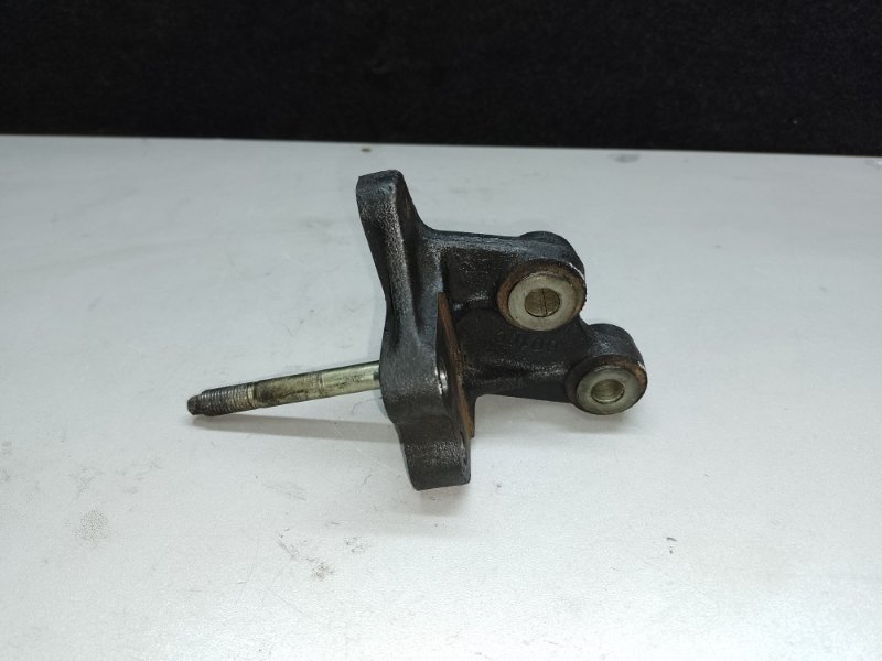 Кронштейн насоса ГУР GX470 02-09 2003 UZJ120L 4.7 2UZFE