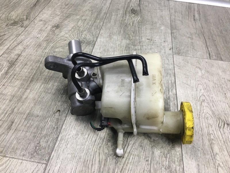 Главный тормозной цилиндр CHEROKEE 14- 2016 2.4 ED8 Главный тормозной цилиндр CHEROKEE 14- 2016 2.4 ED8