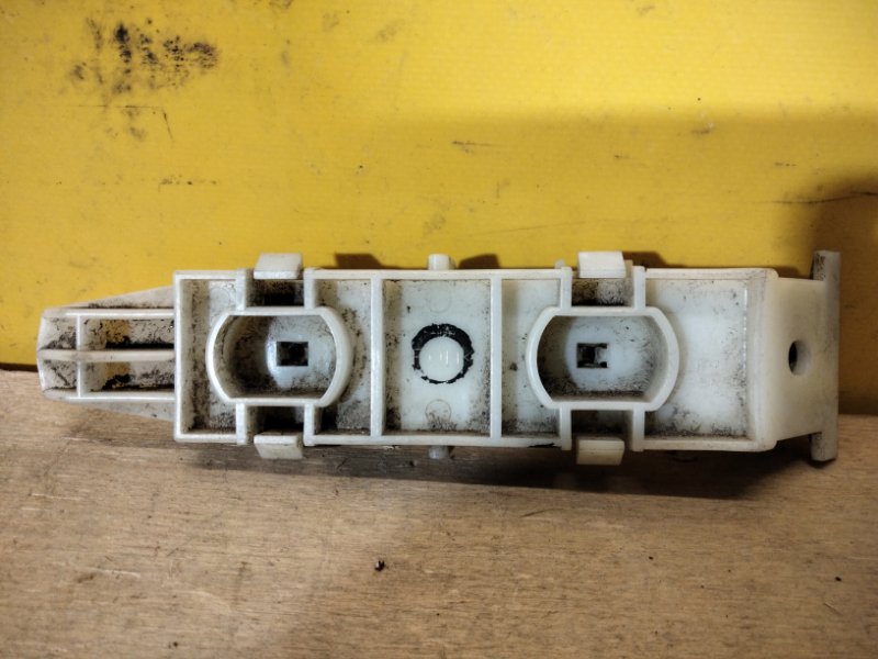 Кронштейн переднего бампера SUZUKI GRAND VITARA 05-15