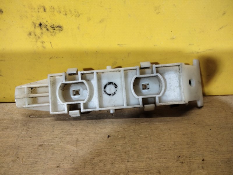 Кронштейн переднего бампера SUZUKI GRAND VITARA 05-15