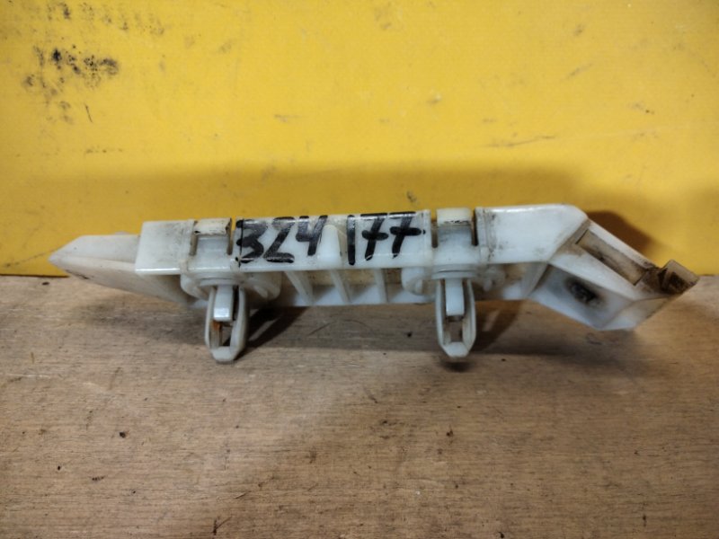 Кронштейн переднего бампера SUZUKI GRAND VITARA 05-15 71731-65J00 Б/У