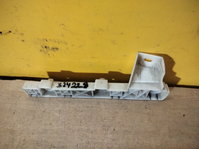 Кронштейн переднего бампера левый MITSUBISHI LANCER X 10 15-17 6400A403 Б/У