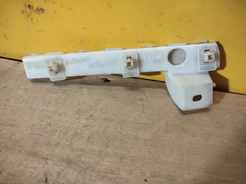 Кронштейн переднего бампера левый MITSUBISHI LANCER X 10 15-17