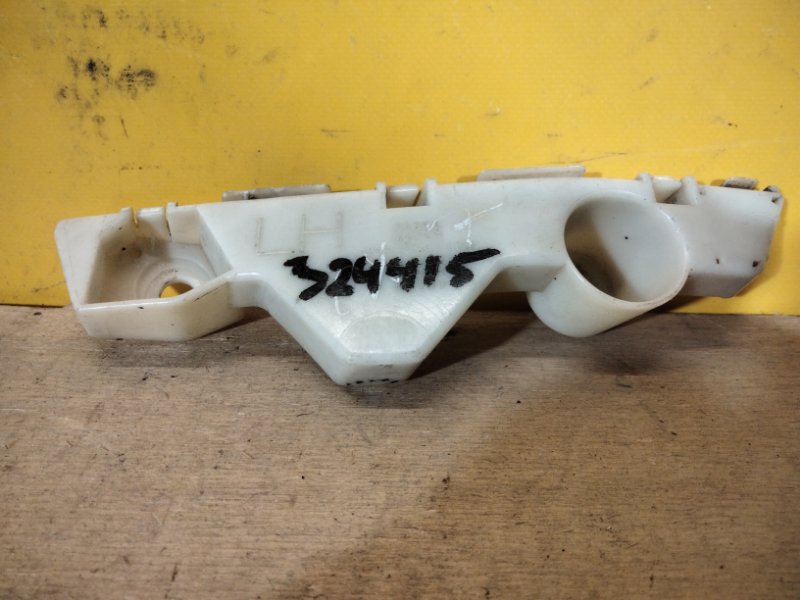 Запчасть кронштейн переднего бампера левый MAZDA CX-7 06-12 EH14500U1 Б/У Кронштейн переднего бампера левый MAZDA CX-7 06-12 EH14500U1 Б/У