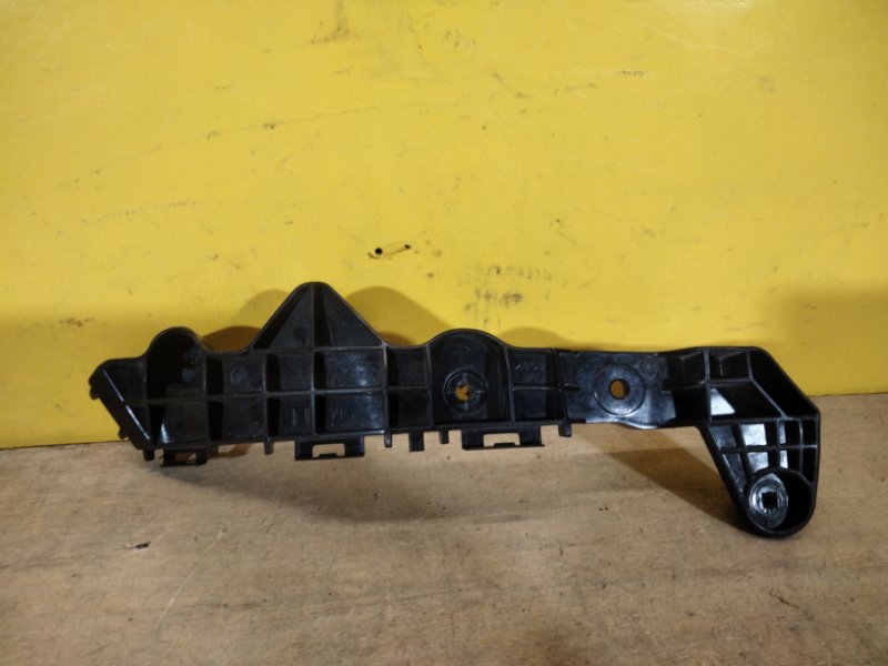 Кронштейн переднего бампера правый LEXUS NX 14-21 52535-78010 Б/У