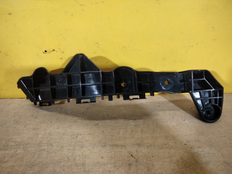 Кронштейн переднего бампера правый LEXUS NX 14-21 52535-78010 Б/У