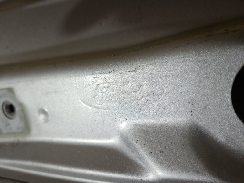 Крышка багажника FIESTA 02-08