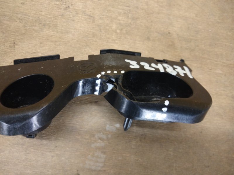 Кронштейн заднего бампера правый CX-5 (KE) 11-17