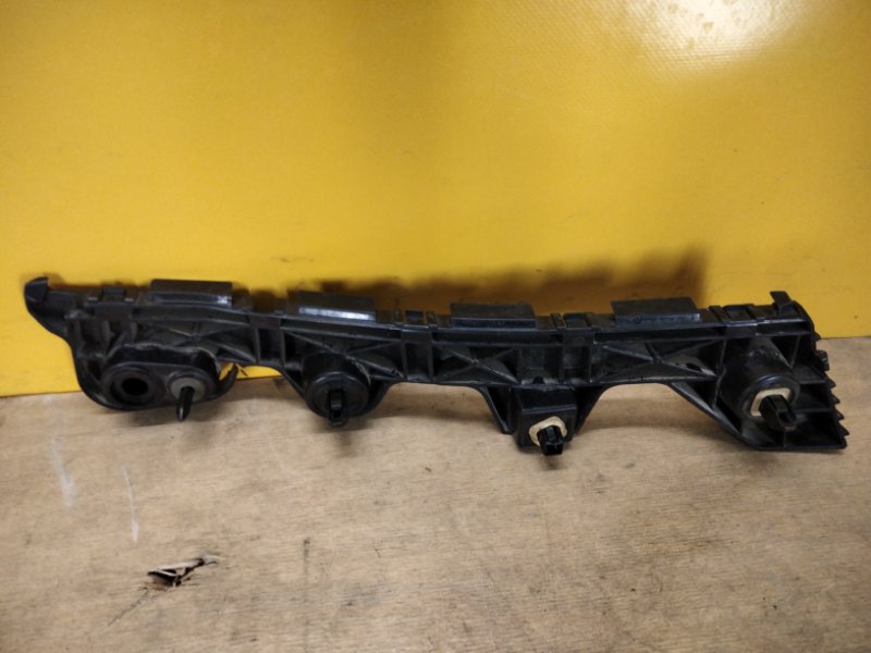 Кронштейн заднего бампера правый MAZDA CX-5 (KE) 11-17