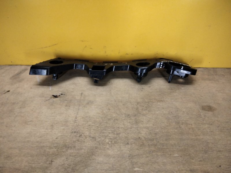 Кронштейн заднего бампера правый CX-5 (KE) 11-17