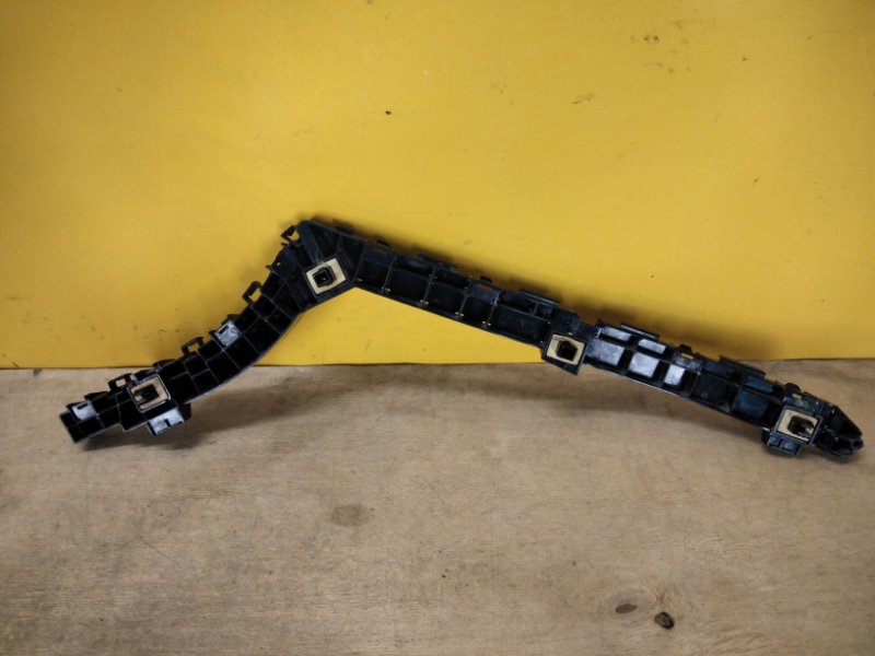 Кронштейн заднего бампера левый CRV (RM) 11-18 Кронштейн заднего бампера левый CRV (RM) 11-18