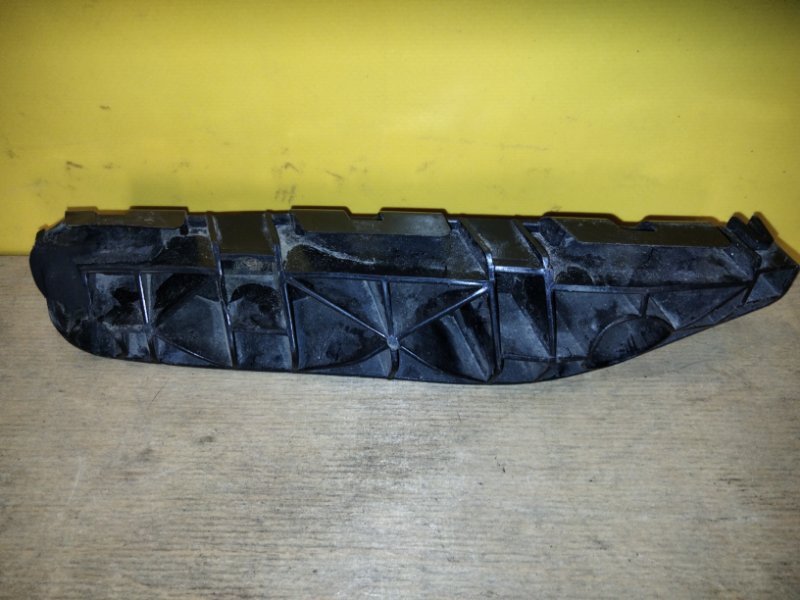 Кронштейн переднего бампера левый LEXUS IS250/350 05-13