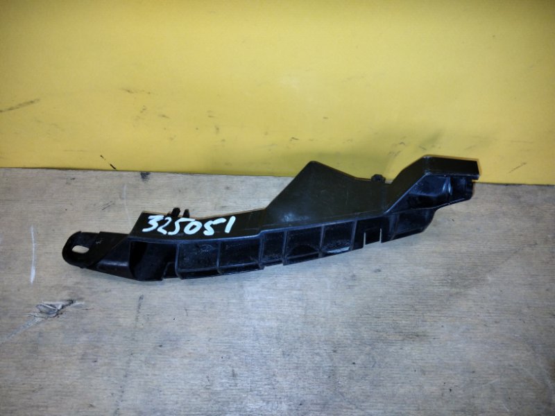 Кронштейн переднего бампера левый MITSUBISHI L200 06-14 MN146319 Б/У