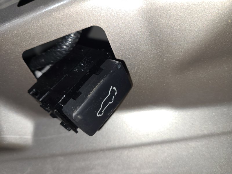 Крышка багажника FORESTER 12-19