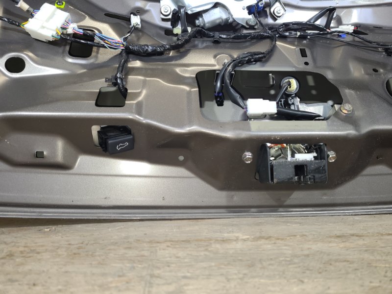 Крышка багажника FORESTER 12-19