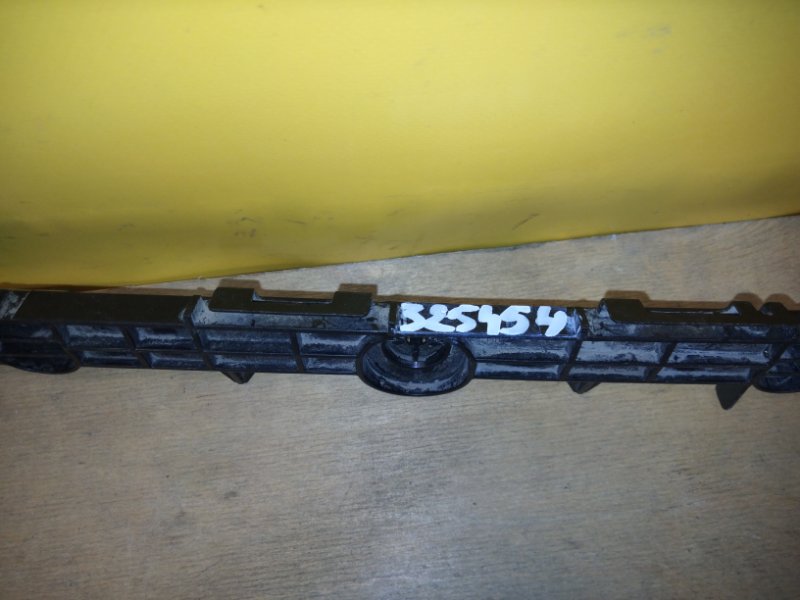 Кронштейн заднего бампера левый GS 12-