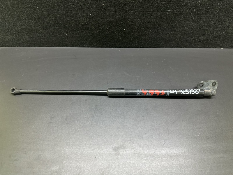 Амортизатор крышки багажника левый TOYOTA PRIUS - 30 09-17 2013 1.8 2ZRFXE 68960-0W532 Б/У