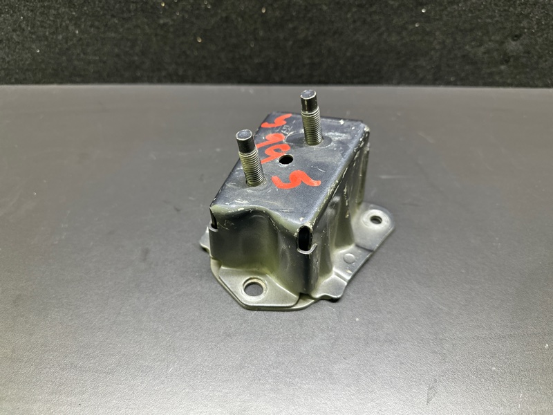 Кронштейн усилителя заднего бампера левый PRIUS - 30 09-17 2013 1.8 2ZRFXE