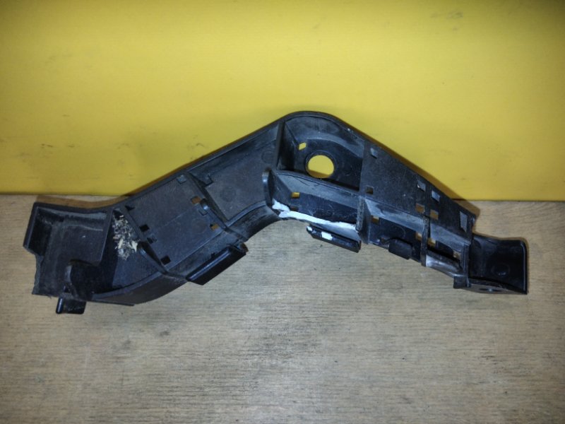 Кронштейн заднего бампера левый ACCORD CU8 / TSX 08-14